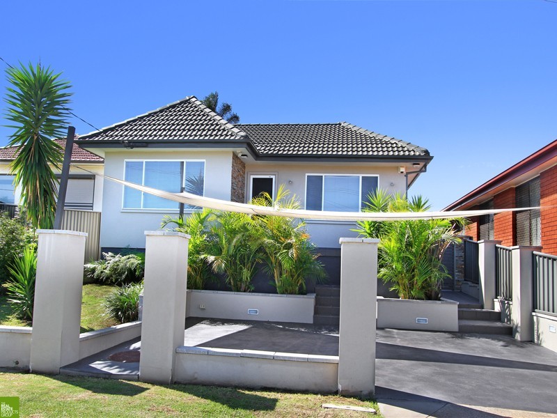 180 Flagstaff Road, Lake Heights NSW 2502