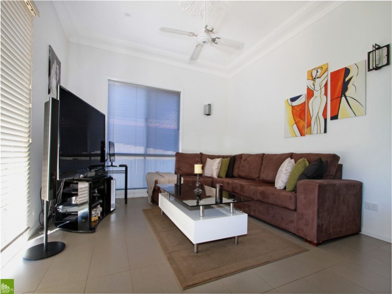 180 Flagstaff Road, Lake Heights NSW 2502