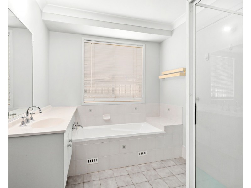 3 Paltarra Place, Cordeaux Heights NSW 2526