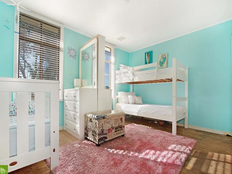 3 Stratford Road, Unanderra NSW 2526