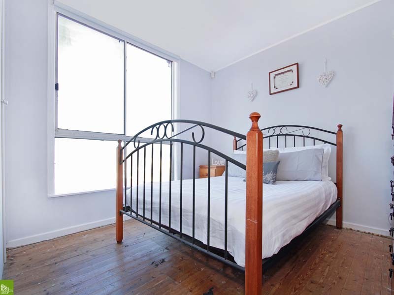 3 Stratford Road, Unanderra NSW 2526