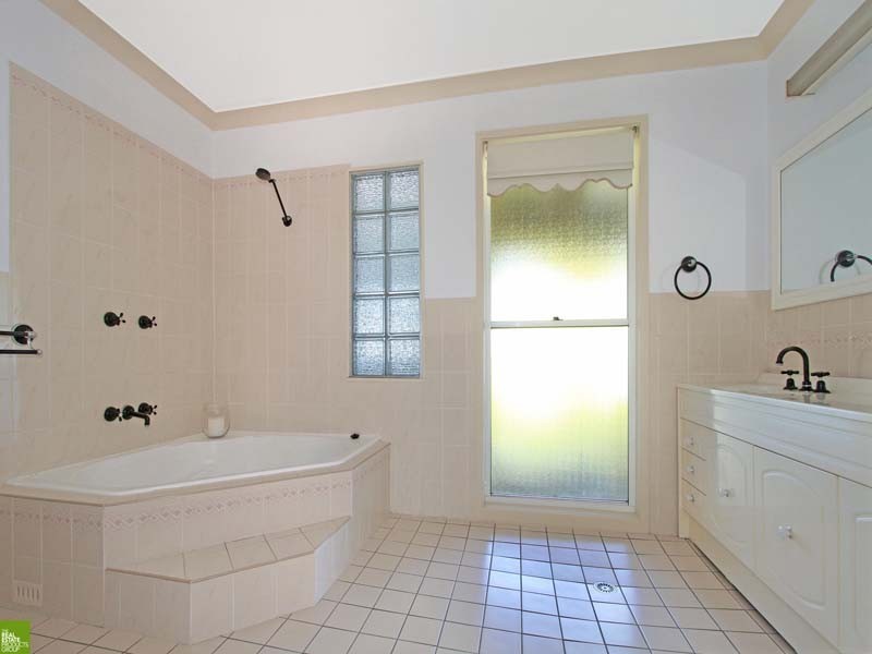 69 Nottingham Street, Berkeley NSW 2506