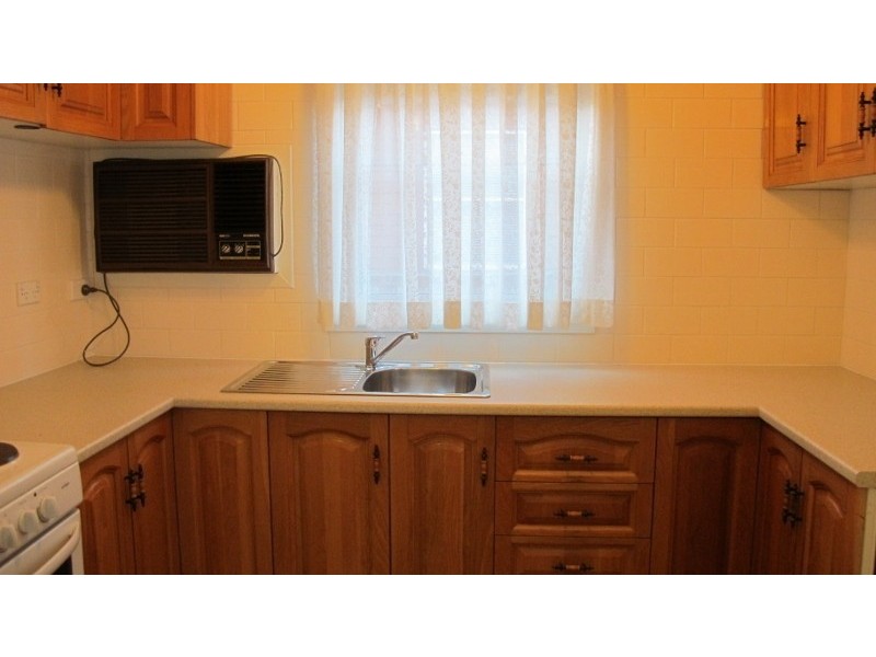 2 Albert Street, Unanderra NSW 2526