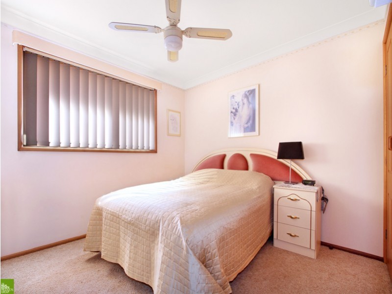 2/6 Tallegalla Street, Unanderra NSW 2526