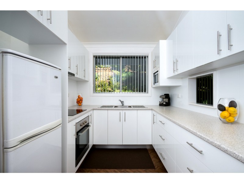 42 Risley Road, Figtree NSW 2525