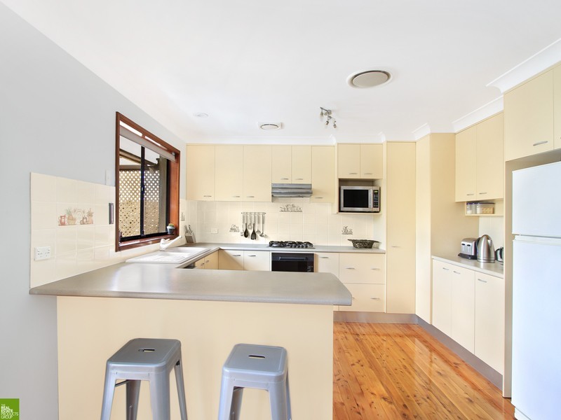 42 Doris Avenue, Woonona NSW 2517