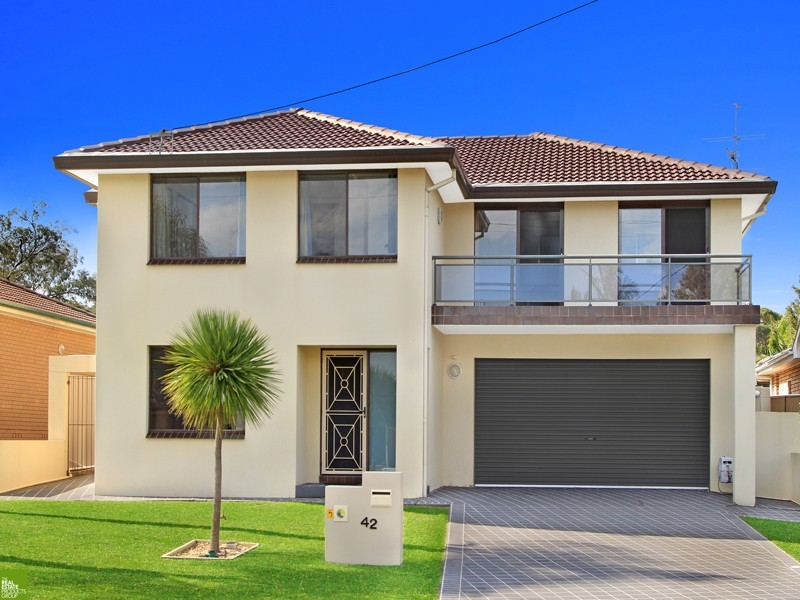 42 Doris Avenue, Woonona NSW 2517