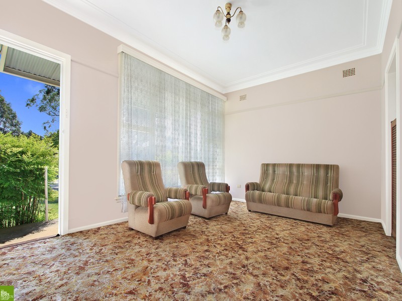 8 The Boulevard, Oak Flats NSW 2529