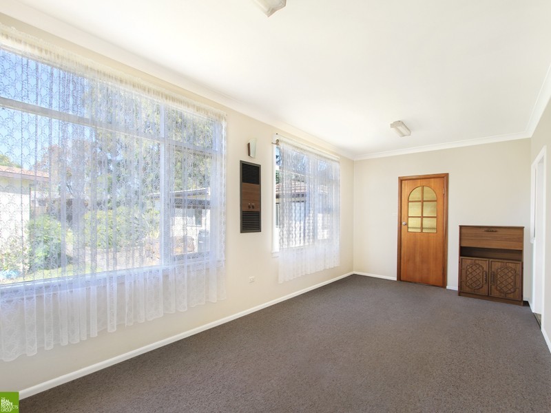 8 The Boulevard, Oak Flats NSW 2529