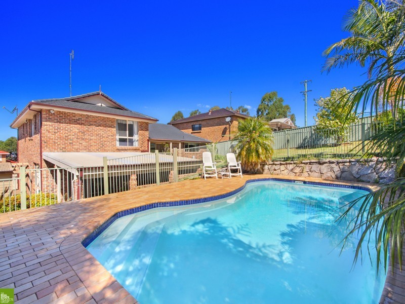 4 Ribbonwood Road, Farmborough Heights NSW 2526