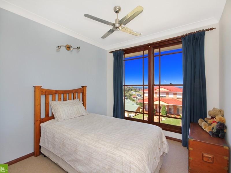 4 Ribbonwood Road, Farmborough Heights NSW 2526