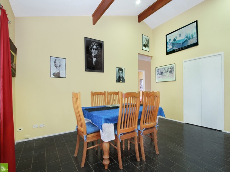 27 Coronet Place, Dapto NSW 2530