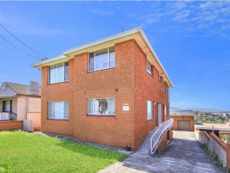 4/246a Flagstaff Road, Lake Heights NSW 2502