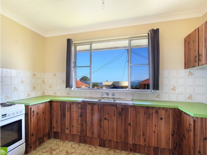 4/246a Flagstaff Road, Lake Heights NSW 2502