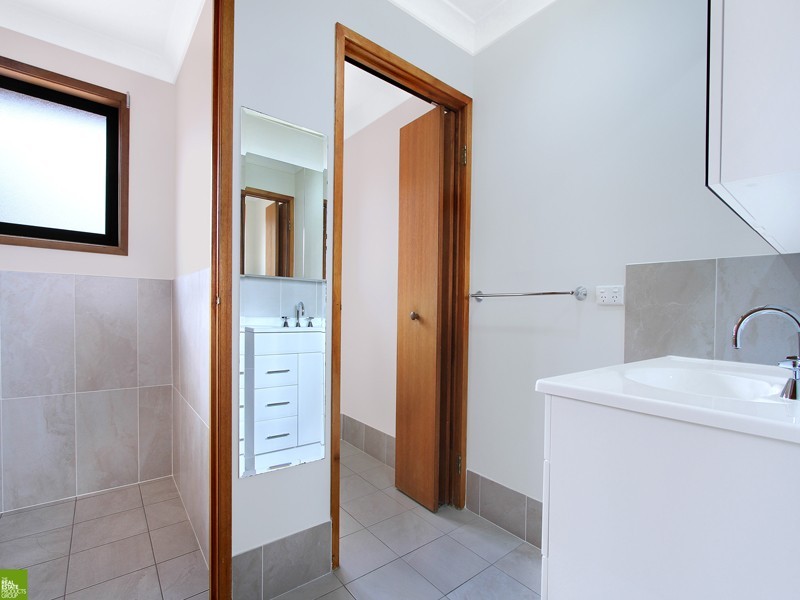 2/96 Central Road, Unanderra NSW 2526