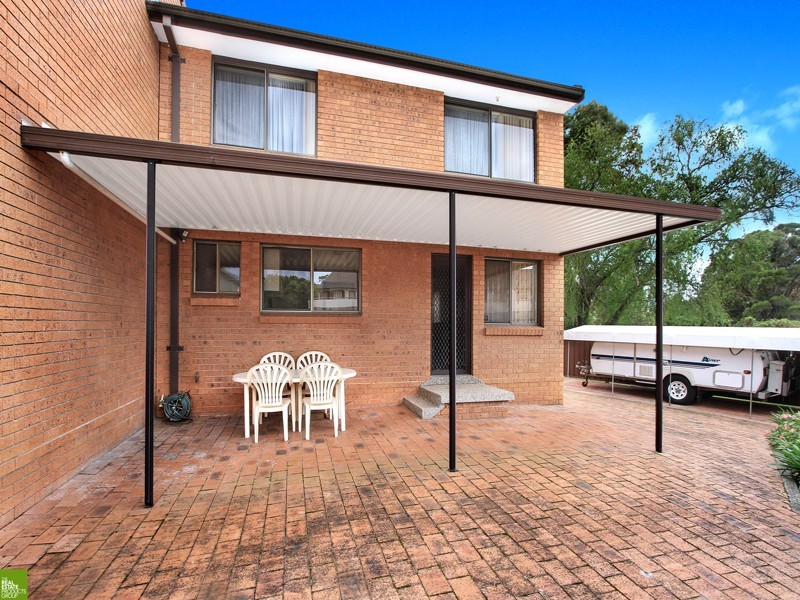 2/96 Central Road, Unanderra NSW 2526