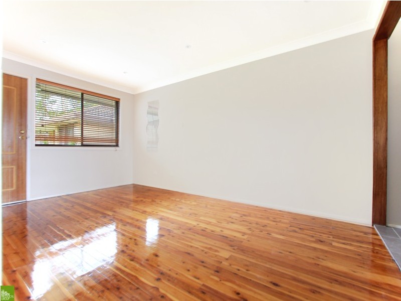 4/4 Lyne Street, Oak Flats NSW 2529