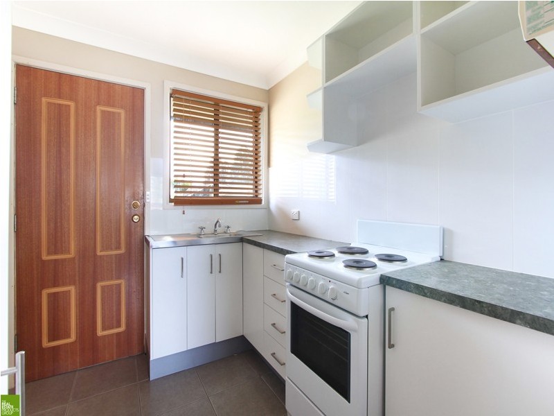 4/4 Lyne Street, Oak Flats NSW 2529
