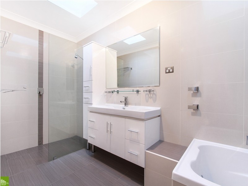 29 Doris Avenue, Woonona NSW 2517