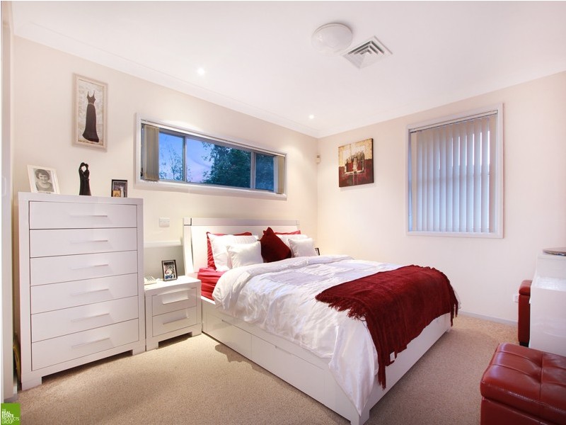 29 Doris Avenue, Woonona NSW 2517