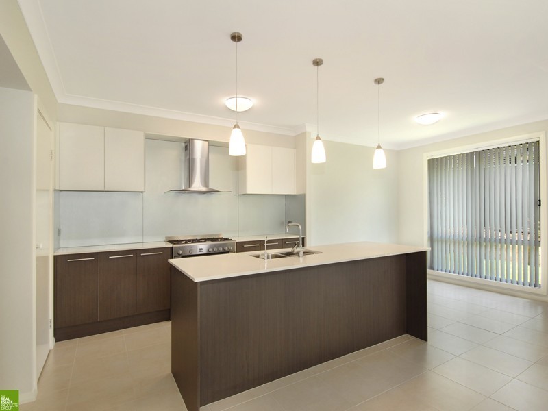 42 Flemmings Crescent, Horsley NSW 2530