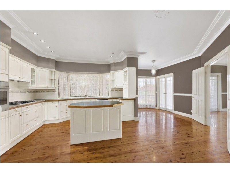 9 Odenpa Road, Cordeaux Heights NSW 2526