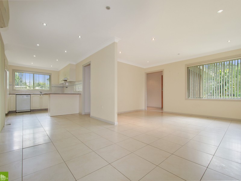 5 Rickard Road, Unanderra NSW 2526