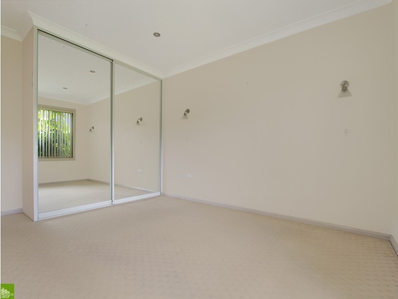 5 Rickard Road, Unanderra NSW 2526