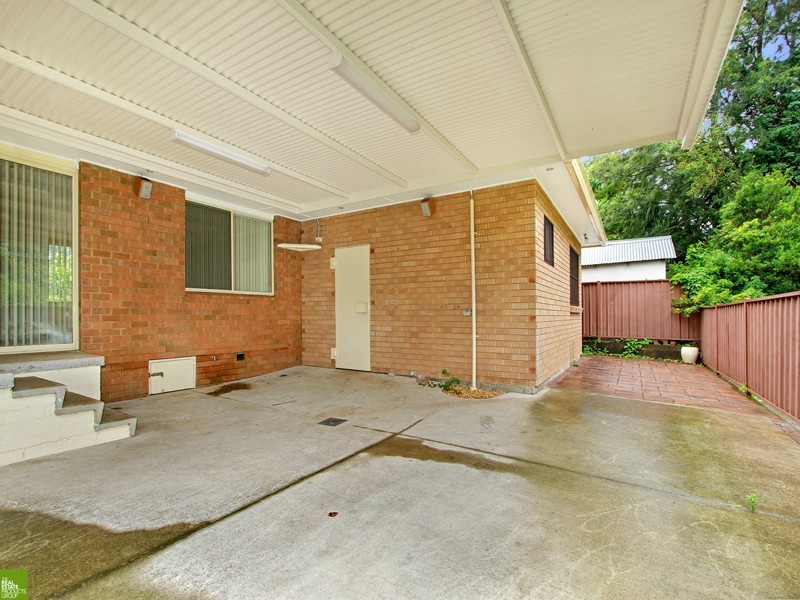 5 Rickard Road, Unanderra NSW 2526