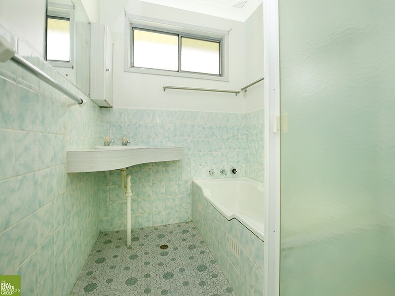 317 Farmborough Road, Farmborough Heights NSW 2526