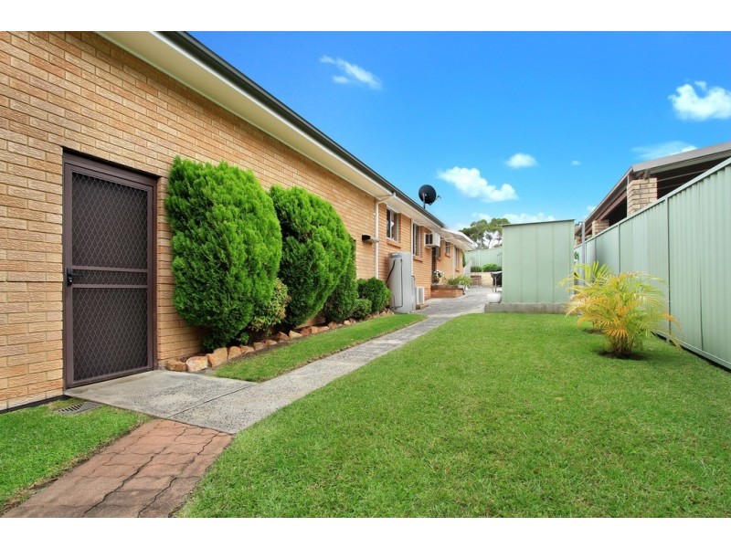 35 Coachwood Drive, Unanderra NSW 2526
