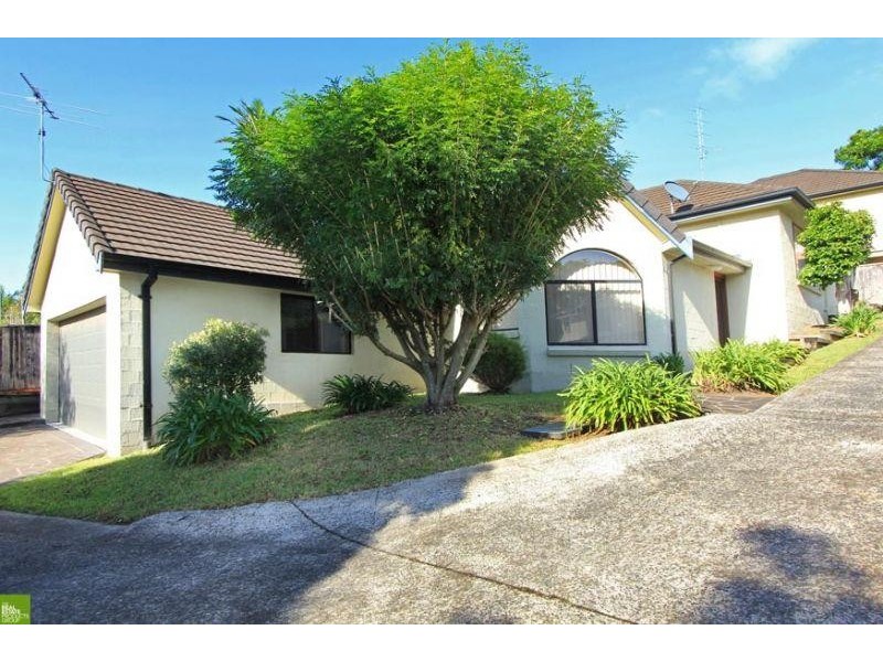 2/9a Figtree Crescent, Figtree NSW 2525