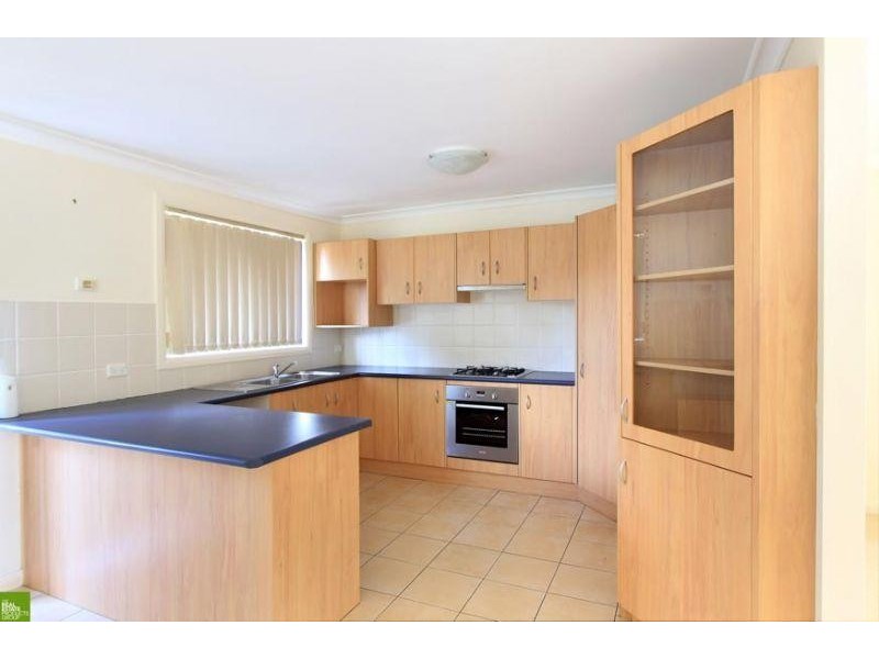 2/9a Figtree Crescent, Figtree NSW 2525