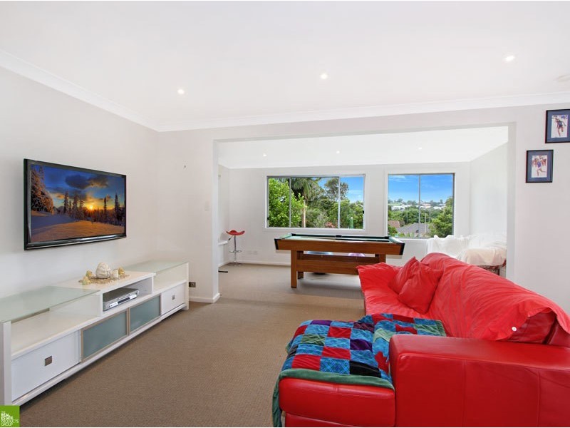 17 Woodland Avenue, Thirroul NSW 2515