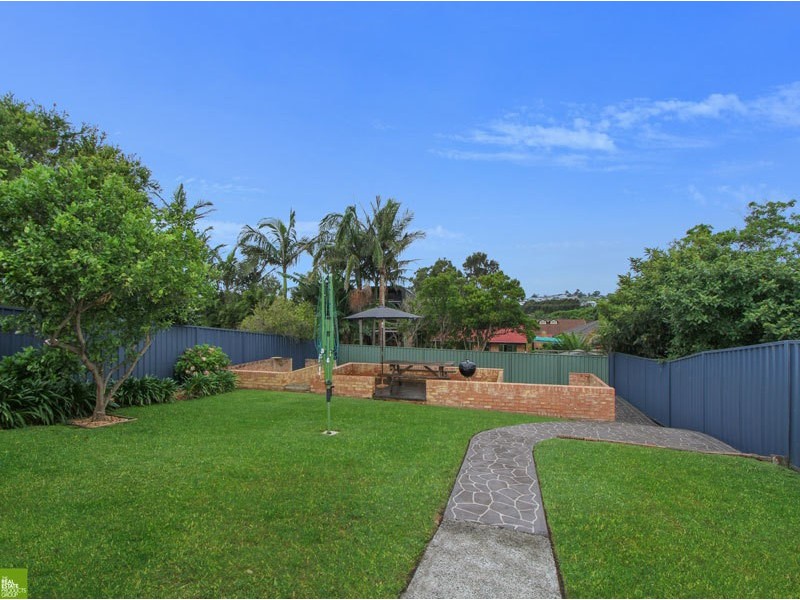 17 Woodland Avenue, Thirroul NSW 2515