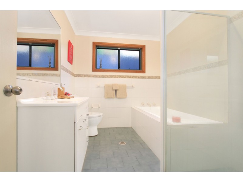 1/24 Baragoot Road, Flinders NSW 2529