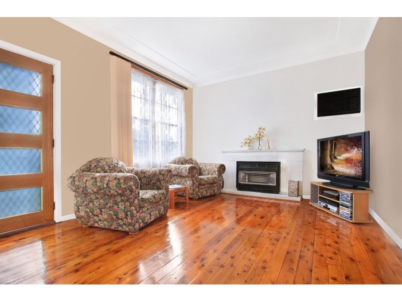 91 Farmborough Road, Unanderra NSW 2526