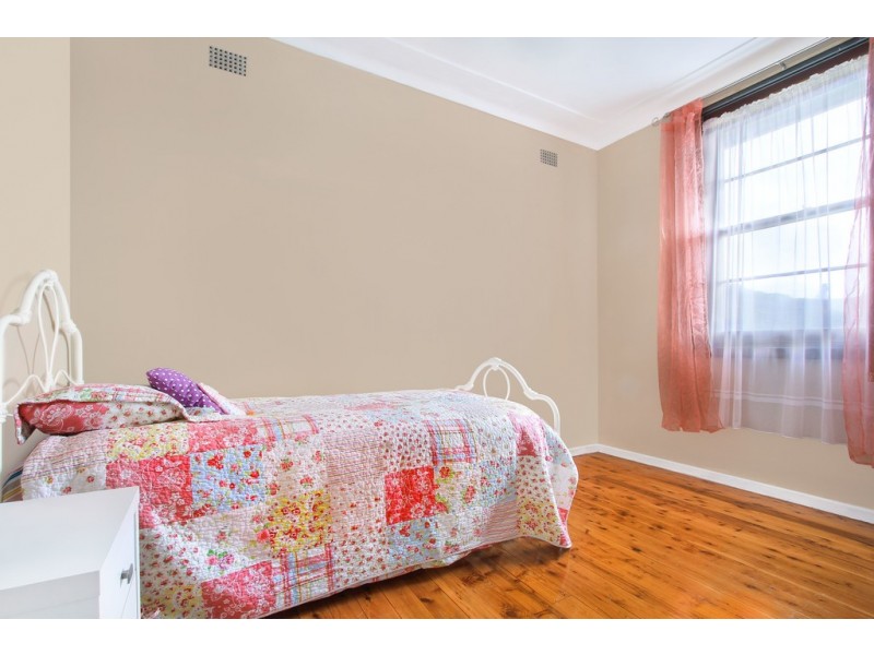 91 Farmborough Road, Unanderra NSW 2526