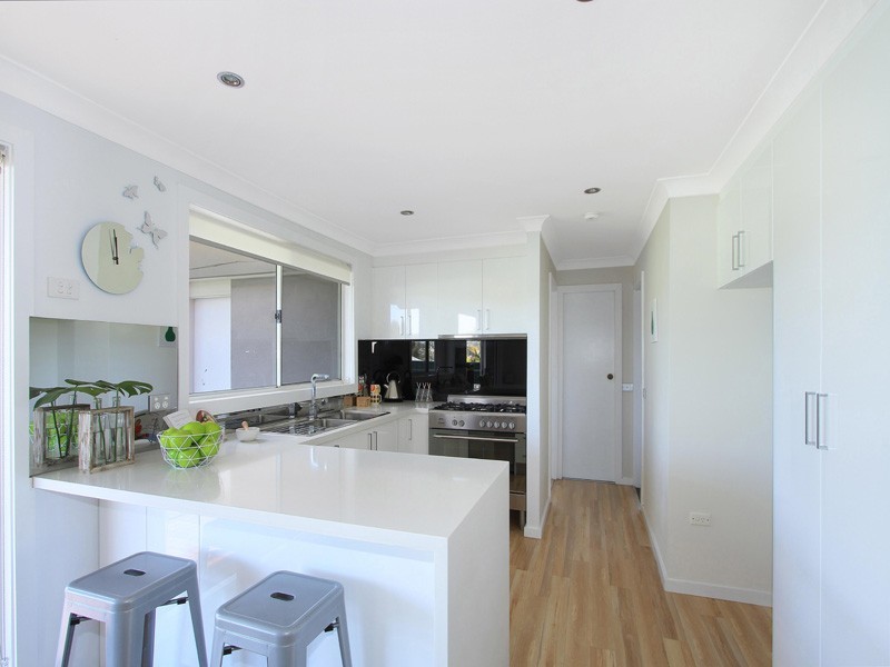 28 Coachwood Drive, Unanderra NSW 2526