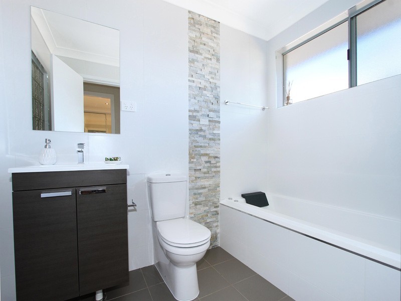 28 Coachwood Drive, Unanderra NSW 2526