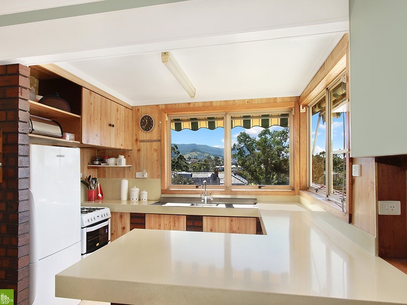 14 Beverley Avenue, Unanderra NSW 2526