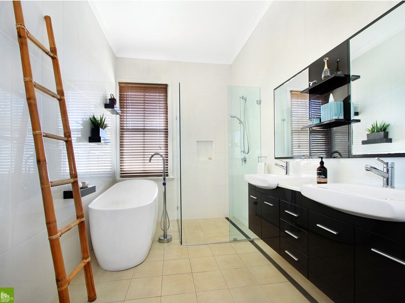 17 George Avenue, Bulli NSW 2516