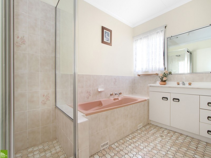 32 Derribong Drive, Cordeaux Heights NSW 2526