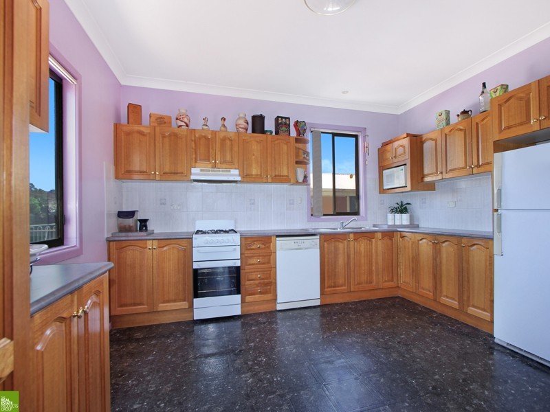 2 Graham Street, Unanderra NSW 2526