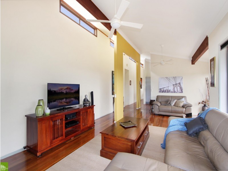29 Plumwood Crescent, Cordeaux Heights NSW 2526