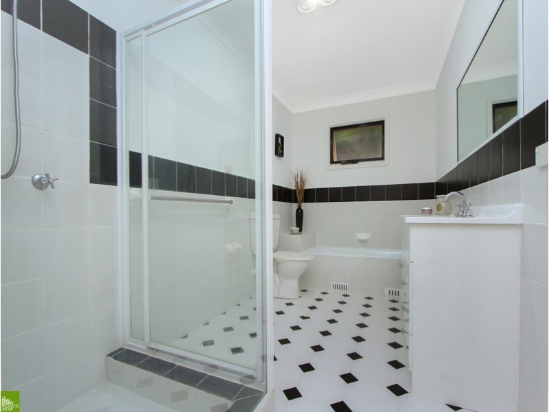 29 Plumwood Crescent, Cordeaux Heights NSW 2526