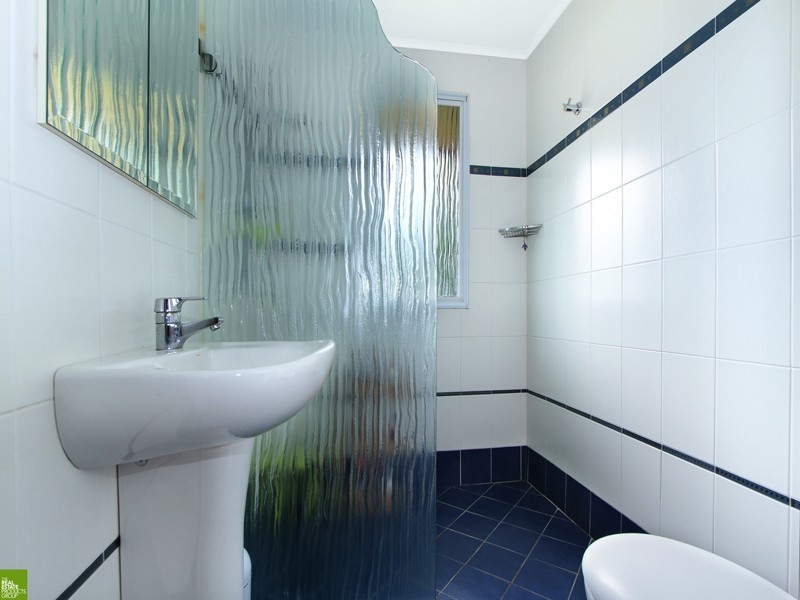 4 Kotara Crescent, Unanderra NSW 2526