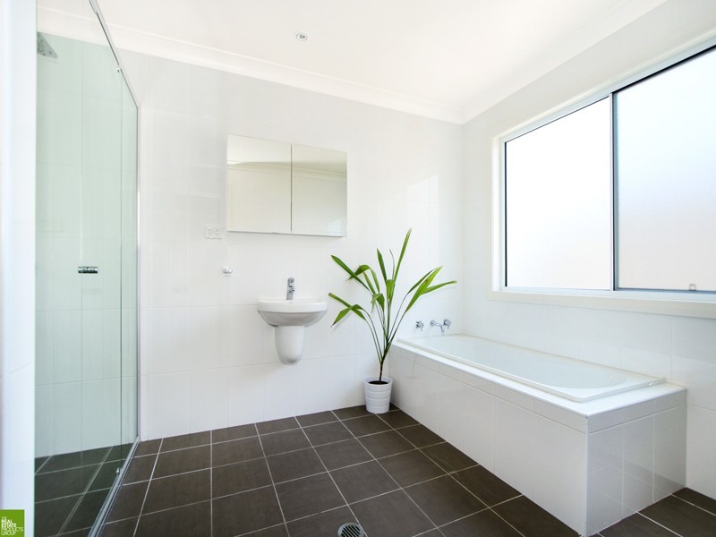 26 Ashley Avenue, Farmborough Heights NSW 2526