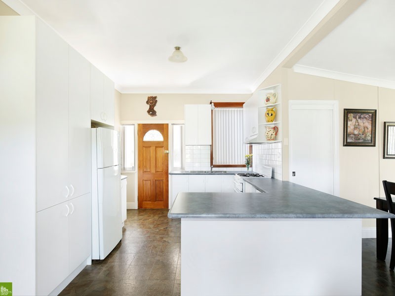 19 Caldwell Avenue, Tarrawanna NSW 2518