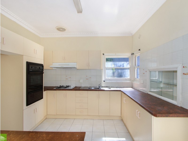 4 Hillview Avenue, Gwynneville NSW 2500